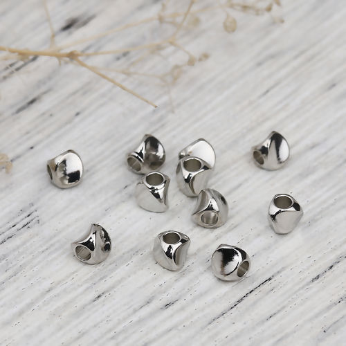 Picture of Brass Beads Triangle Silver Tone About 4mm( 1/8") x 4mm( 1/8"), Hole: Approx 1.4mm, 100 PCs                                                                                                                                                                   