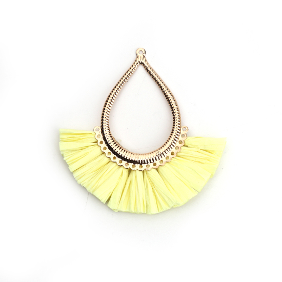 Image de Pendentifs Franges en Alliage de Fer & Raphia Goutte d'Eau Doré Jaune Fait Main Env. 7.5cm x 7cm - 7.5cm x 6.5cm, 2 Pcs