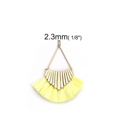 Image de Pendentifs Franges en Alliage de Fer & Raphia Losange Rayées Doré Jaune Fait Main Env. 8.5cm x 7cm - 8cm x 7cm, 2 Pcs