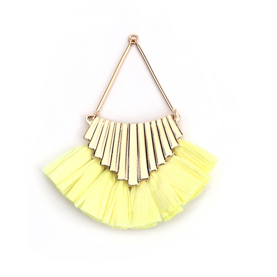 Image de Pendentifs Franges en Alliage de Fer & Raphia Losange Rayées Doré Jaune Fait Main Env. 8.5cm x 7cm - 8cm x 7cm, 2 Pcs