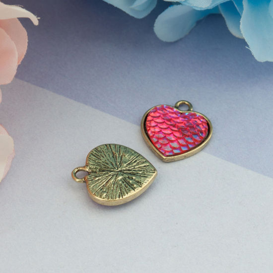 Imagen de Aleación de Zinc del metal + Resina Sirena/Escama Colgantes Charms Corazón Oro antiguo Verde Azul AB Color 21mm x 18mm, 10 Unidades
