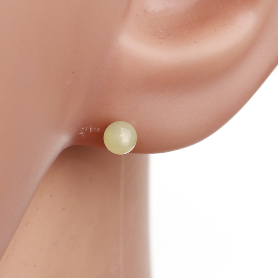 Immagine di 316 Acciaio Inossidabile & Resina Orecchini a Perno Tono Argento Verde Chiaro Palla 4mm Dia., Posta / Filo Dimensione: (21 misura), 1 Paio”