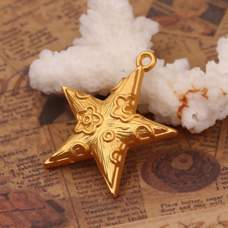 Zamak Colgantes Charms Estrellas de cinco puntos Oro Mate Flor 31mm x 29mm, 10 Unidades