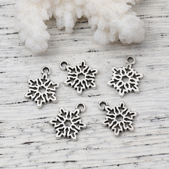 Bild von Zinklegierung Charms Weihnachten Schneeflocke Antiksilber 15mm x 11mm, 100 Stück