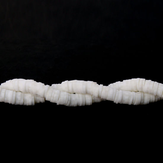 Bild von Polymer Ton Katsuki Perlen Rund Weiß, 5mm D., Loch: 1.9mm, 41cm lang/Strang, 346 Stk./Strang, 3 Strange