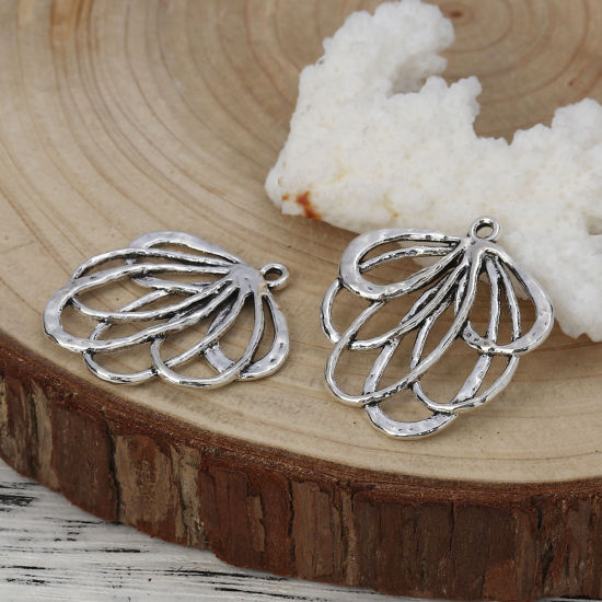 Image de Breloques en Alliage de Zinc Eventail Argent Vieilli 28mm x 26mm, 30 Pcs