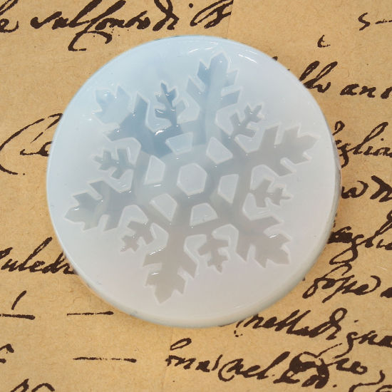 Picture of Silicone Resin Mold For Jewelry Making Round White Christmas Snowflake 5.2cm(2") Dia., 2 PCs