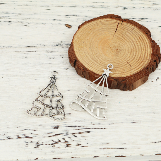 Изображение Цинковый Сплав Подвески Рождественская елка Античное Серебро Звезда С Узором 52мм x 36мм, 10 ШТ