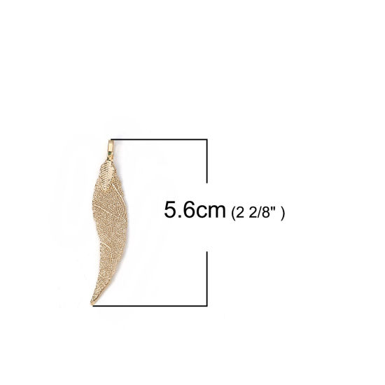 真鍮+ナチュラル葉 ペンダント 金メッキ 59mm x 12mm - 56mm x 11mm、 2 個 の画像