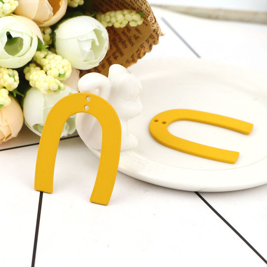 Picture of Zinc Based Alloy Pendants U-shaped Yellow 35mm(1 3/8") x 27mm(1 1/8"), 10 PCs