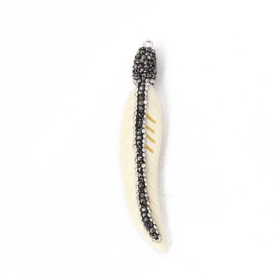 Imagen de Resina Micro Pave Colgantes Pluma gris Oscuro Off-white Transparente Rhinestone 78mm x 16mm, 1 Unidad