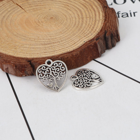 Bild von Zinklegierung Charms Herz Antiksilber Bäume 18mm x 17mm, 50 Stück