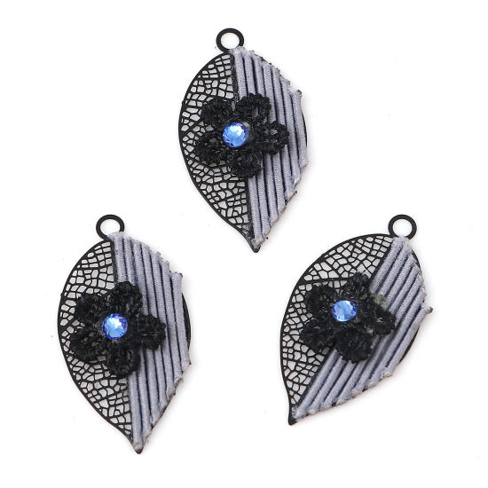 Imagen de Latón Colgantes Negro Gris Hoja Flor Filigrana Estampación Azul Rhinestone 37mm x 19mm, 2 Pares