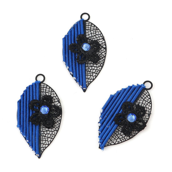 Imagen de Latón Colgantes Negro Azul Marino Hoja Flor Filigrana Estampación Azul Rhinestone 37mm x 19mm, 2 Pares