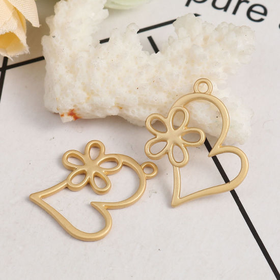 Imagen de Zamak Colgantes Charms Corazón Chapado en Oro Flor 24mm x 19mm, 10 Unidades