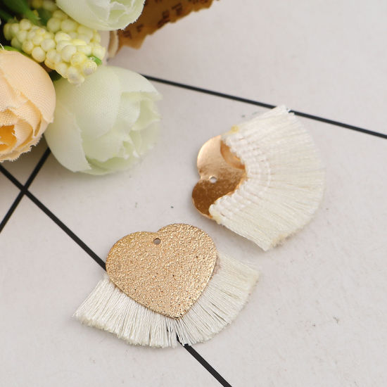 Immagine di Poliestere Nappine Ciondoli Cuore Oro Placcato Bianco Polvere di Stelle 40mm x 25mm, 3 Pz