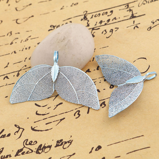 Immagine di Ottone & Foglia Naturale Ciondoli Ali di Angelo Blu 49mmx 30mm, 2 Pz