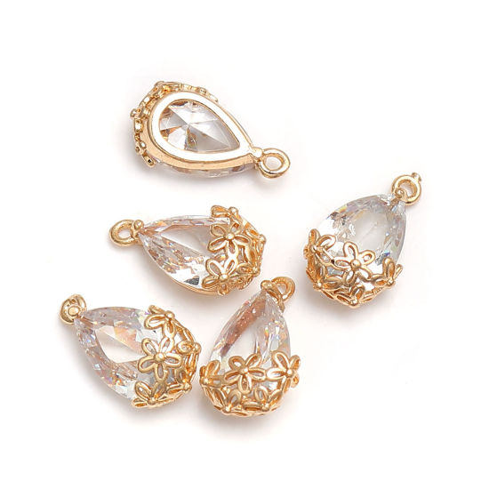 Immagine di Ottone & Zircone Cubico Charms Goccia Oro Placcato Trasparente Fiore 16mm x 9mm, 5 Pz