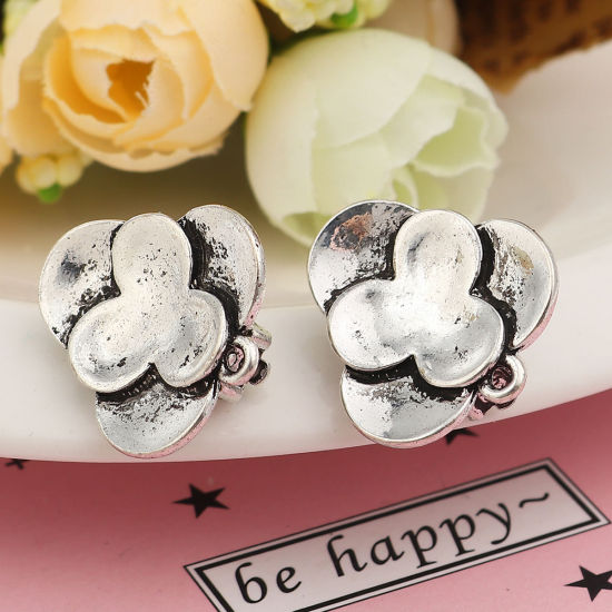 Picture of Zinc Based Alloy Ear Clips Earrings Findings Flower Antique Silver Color W/ Loop 22mm x 20mm, 4 PCs