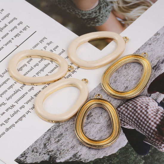 Immagine di Lega di Zinco Ciondoli Ovale Oro Placcato Bianco Sporco Pieno Smalto 3.8cm x 2.6cm , 5 Pz