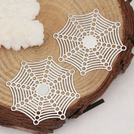 Imagen de Hierro Filigrana Estampación Conectores Halloween Telaraña Tono de Plata 32mm x 32mm, 10 Unidades