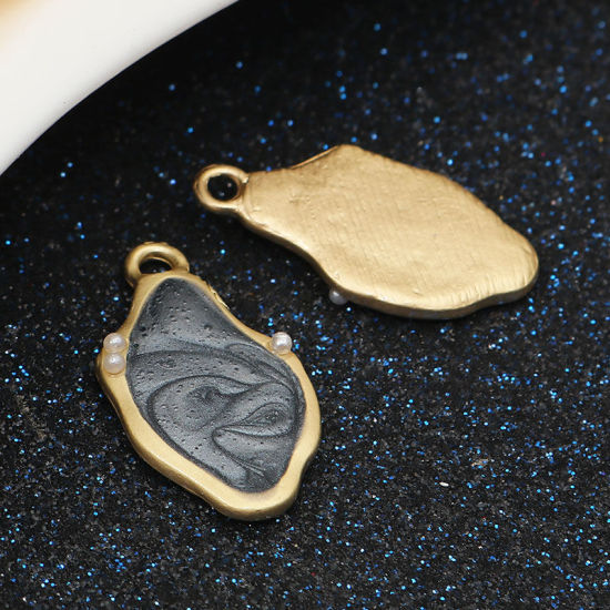 Bild von Zinklegierung + Acryl Charms Unregelmäßig Matt Gold Grau Emaille Imitat Perle 27mm x 14mm, 5 Stück