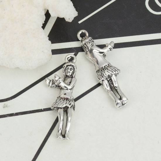 Imagen de Zamak 3D Colgantes Bailarina Hawaiana de Hula Plata Antigua 31mm x 11mm, 20 Unidades