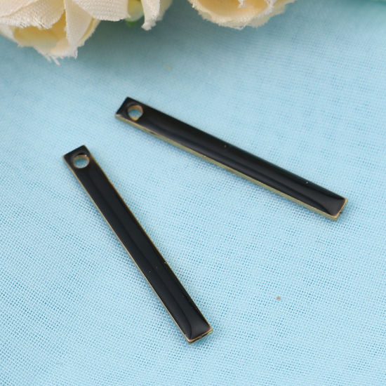 Image de Breloques en Laiton Rectangle Couleur Laiton Noir 28mm x 3mm, 5 Pcs