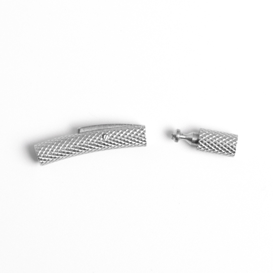 Picture of 304 Stainless Steel Clasps Cylinder Grid Checker Silver Tone 26mm x 5mm, 1 Piece