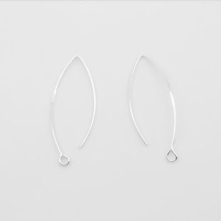 Plata de Ley Pendientes En forma de V Plata W/ Lazo 3.4cm x 1.3cm, (21 gauge) 1 Gramo (Approx 2-4 PCs)