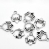 Image de 30 Pendentifs breloque Claddagh coeur dans les mains 18x14mm