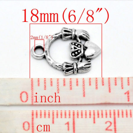 30 Pendentifs breloque Claddagh coeur dans les mains 18x14mm