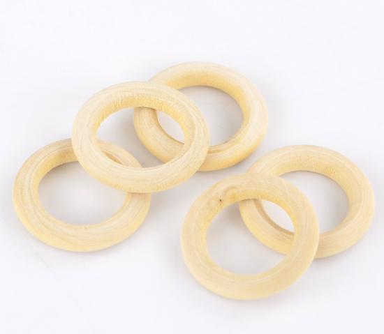 Imagen de 20 Unidades Madera Naturales Conectores Dijes Colgantes Anillo De color crema 5.6cm Dia
