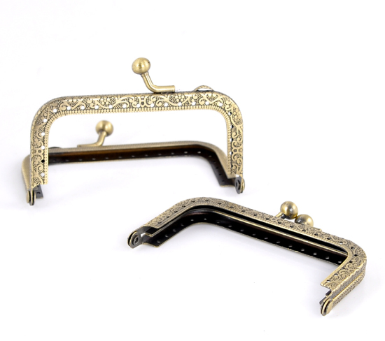 Picture of Iron Based Alloy Kiss Clasp Lock Purse Frame Rectangle Antique Bronze 8.7x5.8cm(3 3/8"x2 2/8"), Open Size: 10.8x8.8cm(4 2/8"x3 4/8"), 2 PCs