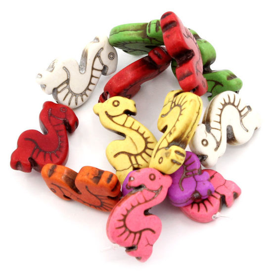 Bild von Ozean Schmuck (Klasse D) Howlith Imitat Türkis Perlen Seepferdchen Mix Farben 30mm x 18mm, Loch: 2mm, 36cm lang, 13 Stücke/Strang, 1 Strang