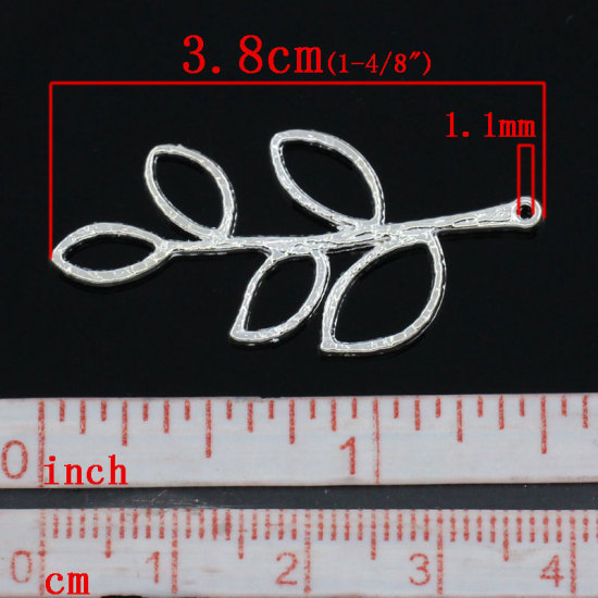 Immagine di Lega di Zinco Charm Ciondoli Ramo Argento Antico Nulla Disegno 3.8cm x 19.0mm, 30 Pz
