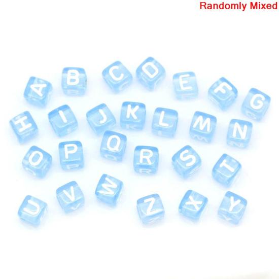 Image de Perle en Acrylique Cube Bleu Alphabet/Lettre "A-Z" au Hasard 6mm x 6mm, Taille de Trou: 3.4mm, 300 PCs