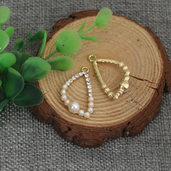 Imagen de Zamak Colgantes Irregular Chapado en Oro Transparente Rhinestone Imitación de perla 3.3cm x 2.1cm, 5 Unidades