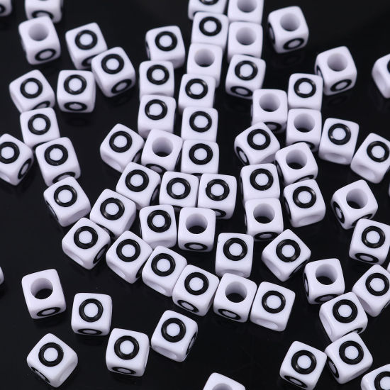 Immagine di Acrilato Separatori Perline Quadrato Nero & Bianco Lettera Maiuscola Lettere " O " Smalto Circa 7mm x 7mm, Foro: Circa 3.8mm, 200 Pz