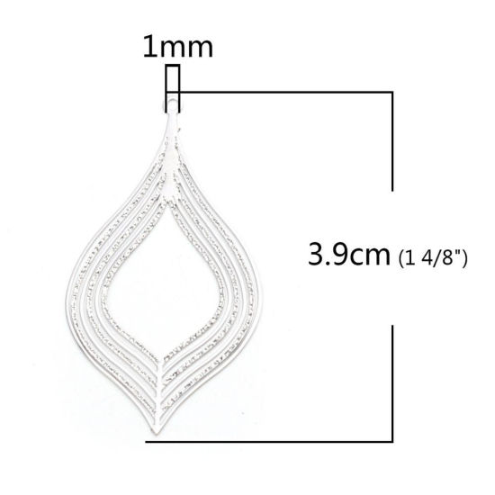 20 個 真鍮 透かしパーツ ペンダント シルバートーン 葉 縞模様 透かし 3.9cm x 2.2cm、 の画像