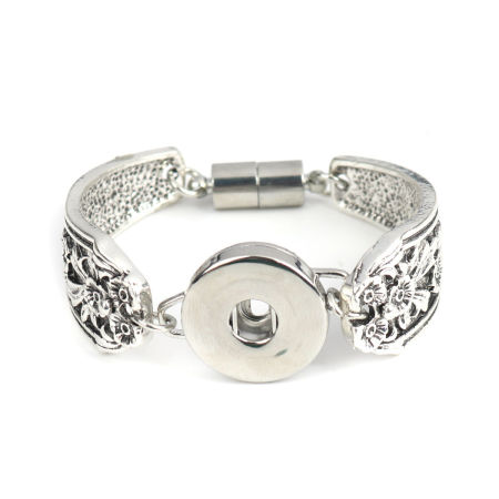 Zinc Based Alloy Snap Button Bracelets Fit 18mm/20mm Snap Buttons Antique Silver Color Round 18cm(7 1/8") long, Hole Size: 6mm, 1 Piece