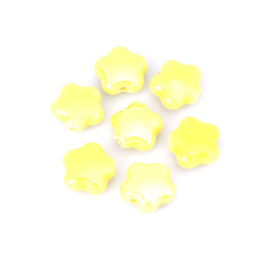 Изображение Керамические Бусины Цветы Желтый Примерно 15мм x 14мм, Размер Поры 2.2мм, 20 ШТ