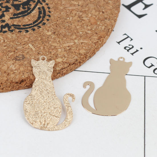 Bild von Messing Filigran Stempel Verzierung Charms Katze Vergoldet 29mm x 17mm, 10 Stück                                                                                                                                                                              