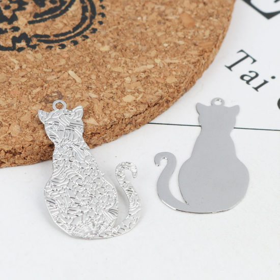 Bild von Messing Filigran Stempel Verzierung Charms Katze Silberfarbe 29mm x 17mm, 10 Stück                                                                                                                                                                            