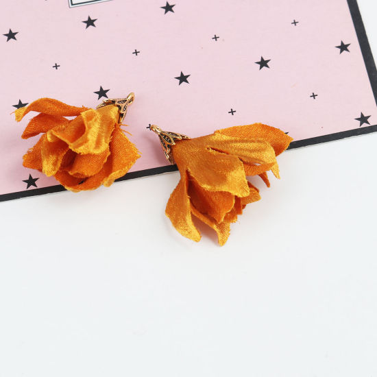 Immagine di Stoffa Nappine Ciondoli Fiore Oro Placcato Arancione Polka Dot 4.1cm x 3.7cm, 10 Pz