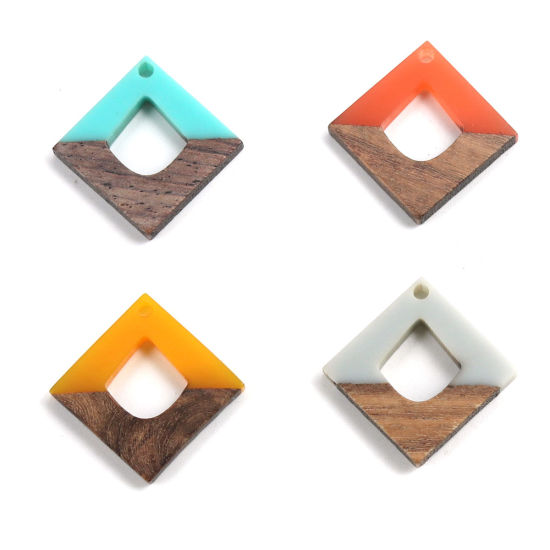 Immagine di Charm Resina Effetto Legno Charms Quadrato Arancione 20mm x 20mm, 2 Pz