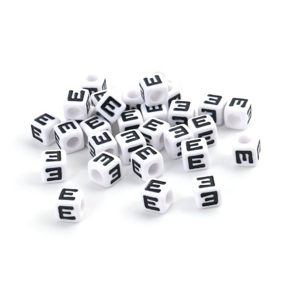 Picture of Acrylic Beads Cube Black & White Initial Alphabet/ Capital Letter Pattern Message " E " About 7mm x 7mm, Hole: Approx 4mm, 200 PCs