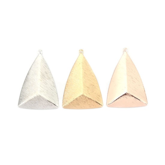 Image de Pendentifs Série Géométrie en Laiton Triangle Doré Tréfilage 41mm x 27mm, 5 Pcs                                                                                                                                                                               