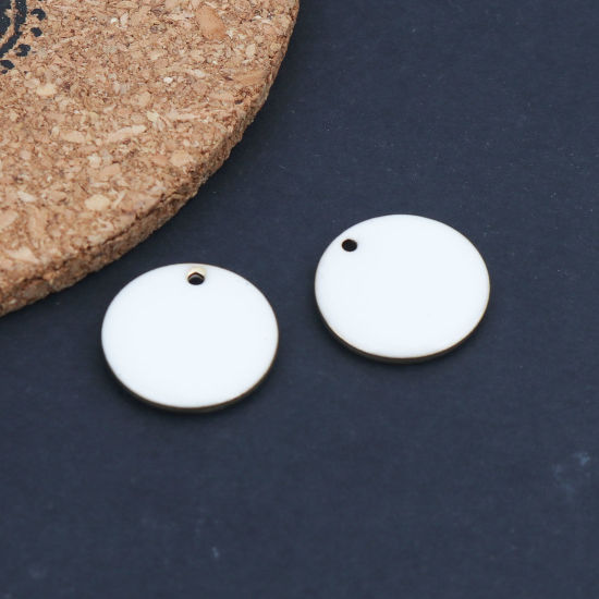 Image de Breloques Sequins Emaillés Double Face en Laiton Rond Doré Blanc 16mm Dia, 10 Pcs