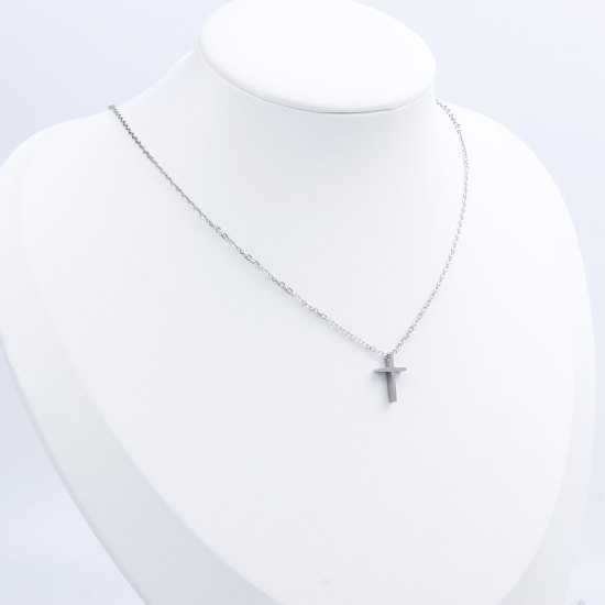 Image de Colliers en Acier Inoxydable Religieux Argent Mat Croix 45cm Long, 1 Pièce